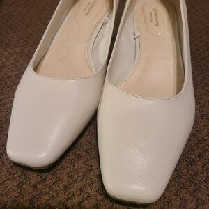 Liz Claiborne Size 8 Heels